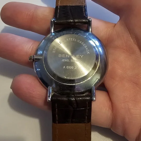 Bentley Watch With Rhinestones - Picture 5 of 6